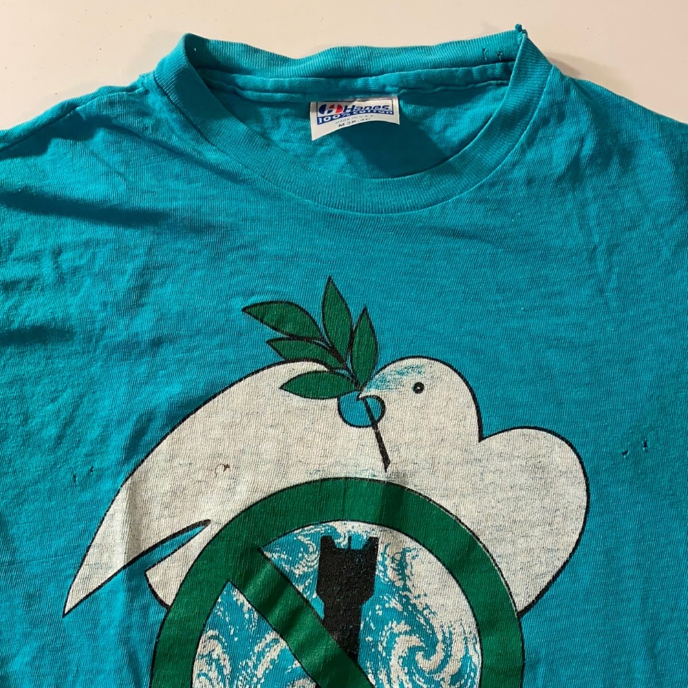 Vintage 1982 Hanes screen printed T-shirt sold as-is